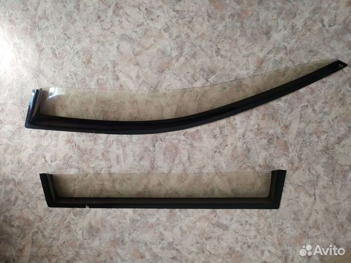 Ветровик toyota ipsum