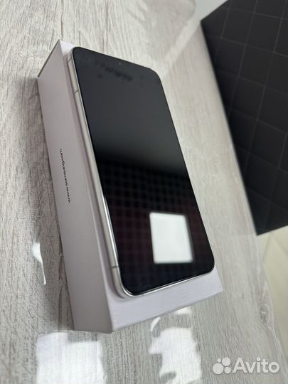 Samsung Galaxy S22+, 8/128 ГБ