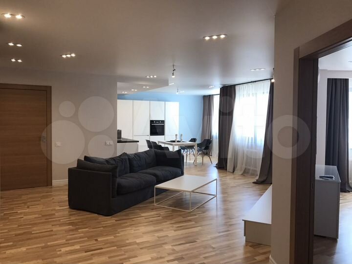 2-к. квартира, 90 м², 8/22 эт.