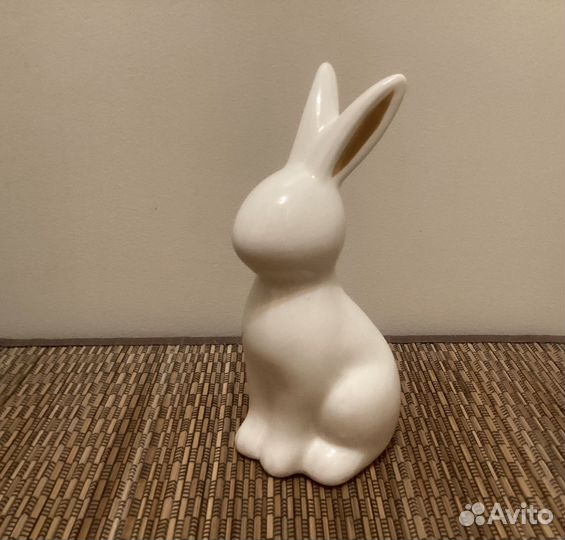 Кролик, фигурка