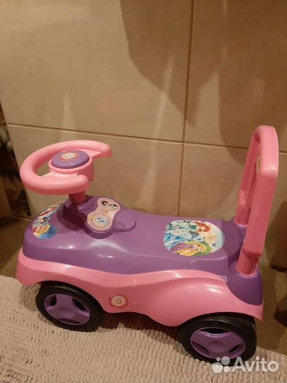 Машинка каталка толокар