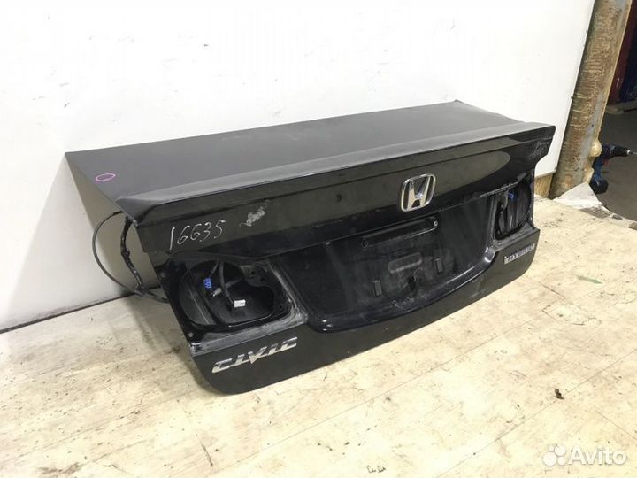 Крышка багажника Honda Civic 4D 2010