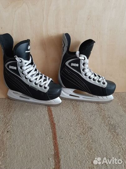 Коньки хоккейные
