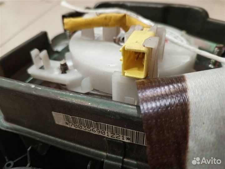 Подушка безопасности в рулевое колесо Mitsubishi