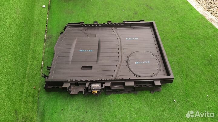 Пол багажника пластик Audi A6 C6 универсал BDW