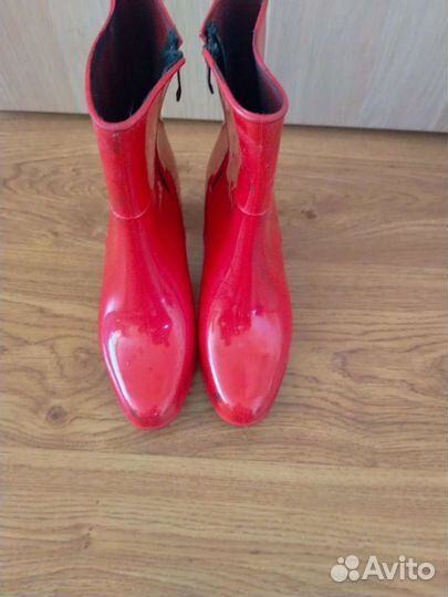 Резиновые сапоги