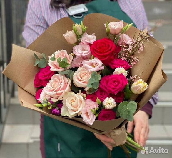 Яркие букеты. Доставка в Москве и мо, самовывоз