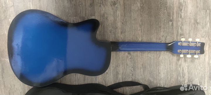 Гитара с чехлом