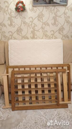 Детская кроватка с ортопедическим матрасом