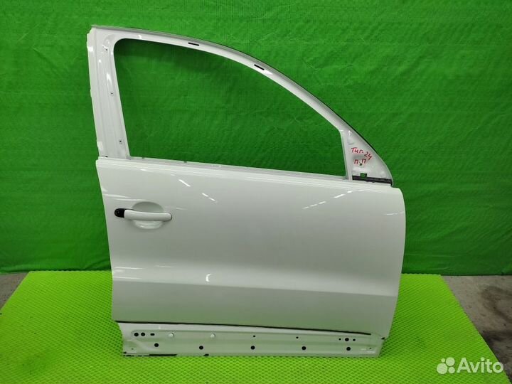 Дверь перед. правая цвет 0Q/C9A VW Tiguan 07-16