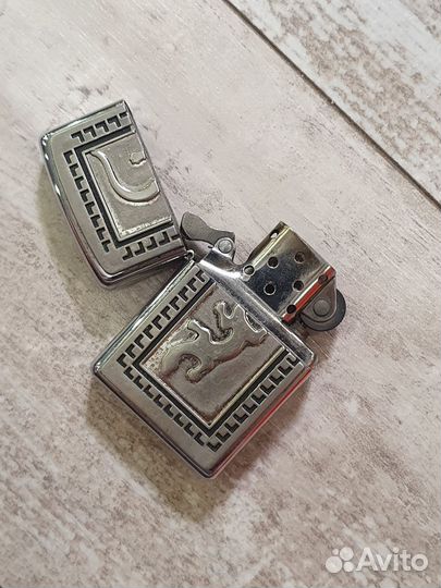 Зажигалка zippo