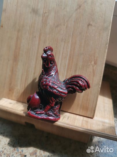 Декоративная статуэтка петух