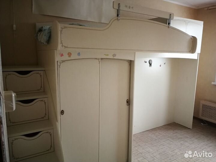 Чудесная светлая двухэтажная детская для 2 детей