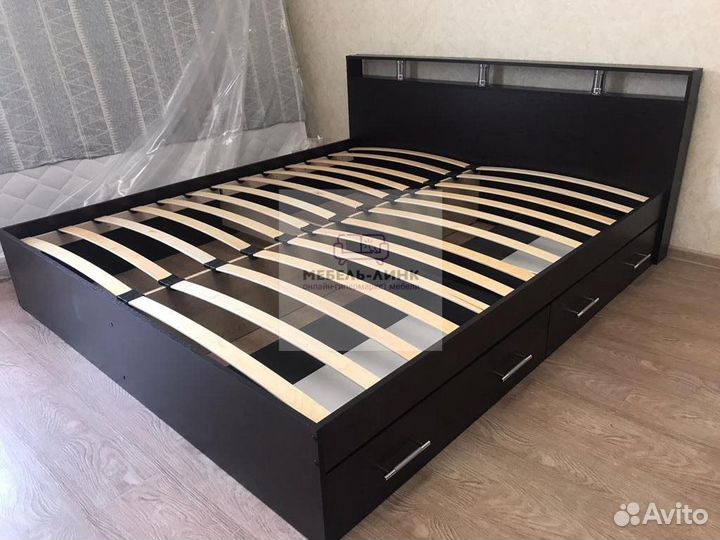 Кровать 180х200 с матрасом