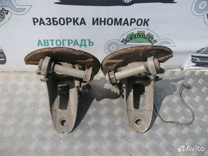 Кулак задний BMW X5 E53 2002г