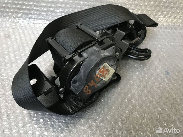 Ремень безопасности правый Dodge Challenger 09-14