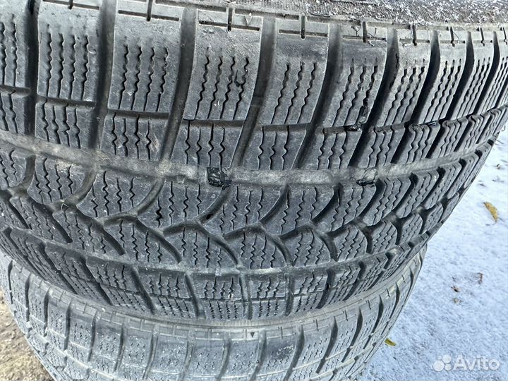 Tigar Winter 1 245/40 R18