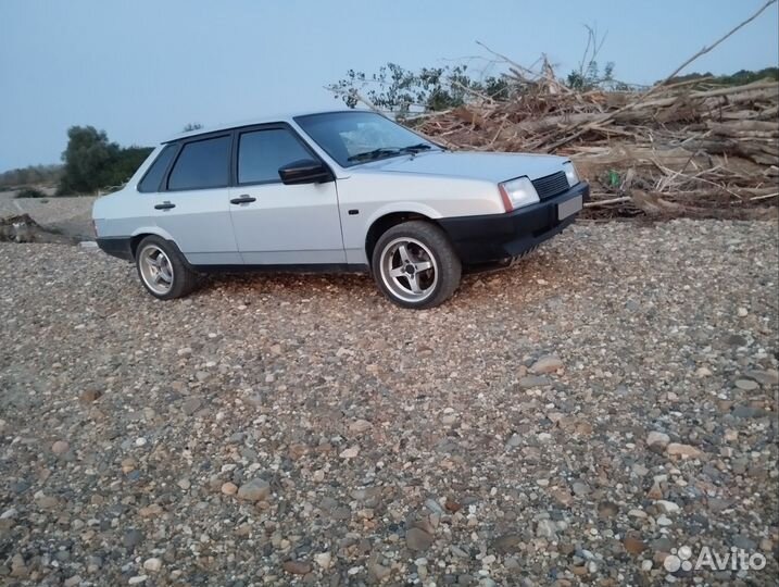 ВАЗ 21099 1.6 МТ, 2003, 200 000 км