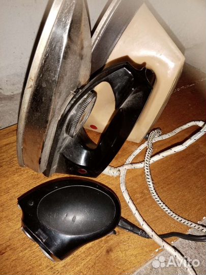 Утюг ссср, будильник коллекционирование