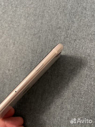 iPhone SE (2020), 64 ГБ