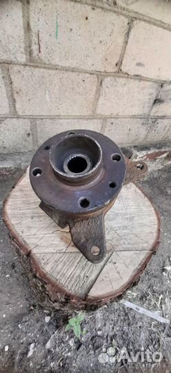 Кулак поворотный Renault Scenic1