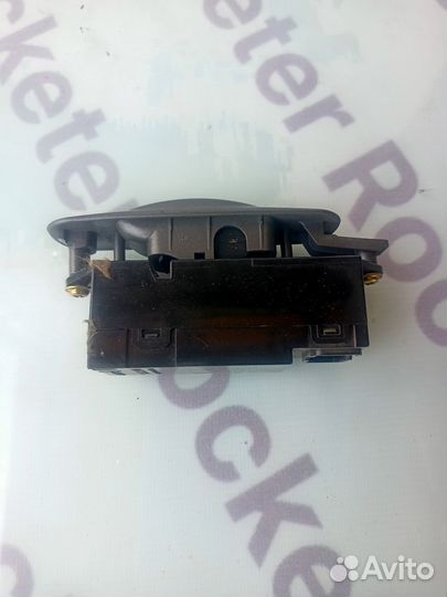 Кнопка стеклоподъемника 3. Л. Mitsubishi Lancer 9