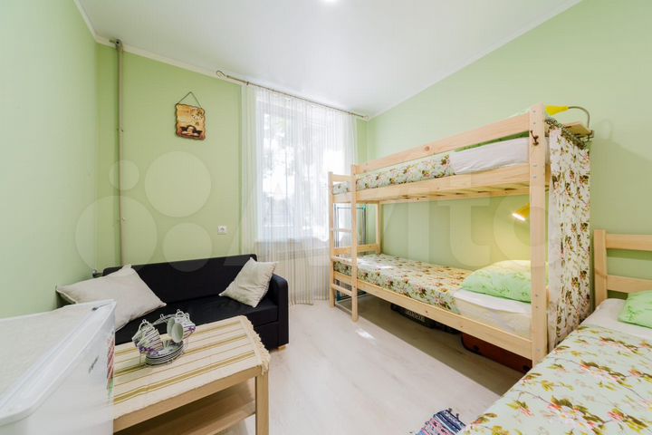 Комната 27 м², 1/3 эт.