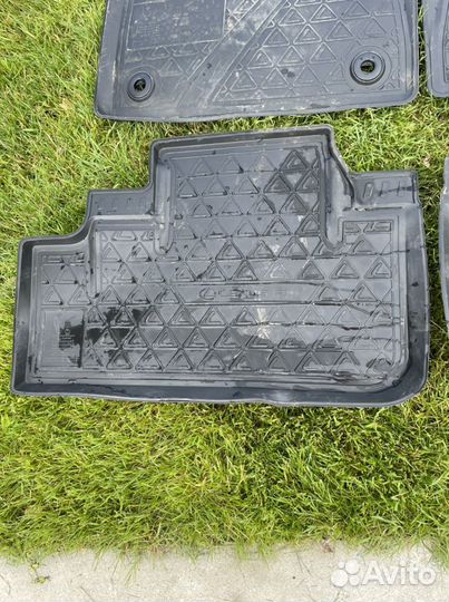 Автоковрики на Lexus RX