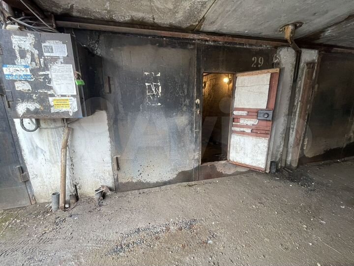 Гараж, > 30 м²