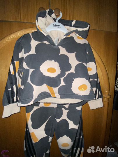 Спортивный костюм adidas для девочек