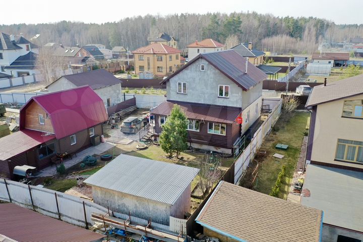 Дом 200 м² на участке 6 сот.