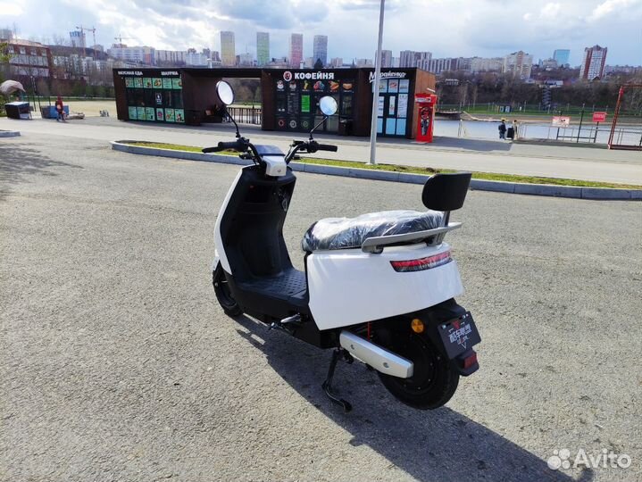 Электроскутер DJI новый, не требует водит. прав