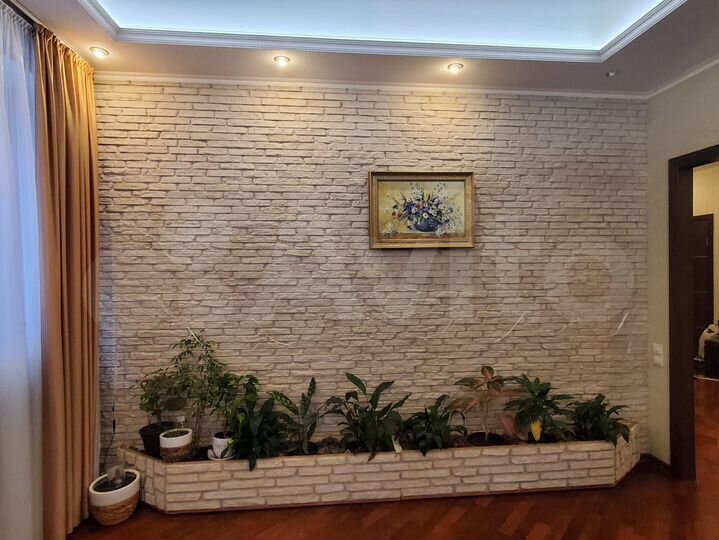 3-к. квартира, 126 м², 3/3 эт.