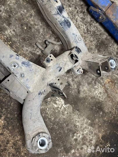 Подрамник задний Lexus LS460 2007