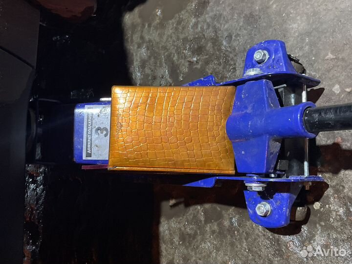 Домкрат гидравлический подкатной