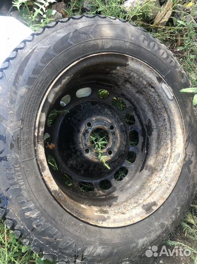 Goodyear Ultragrip Ice Arctic 195/65 R15 95