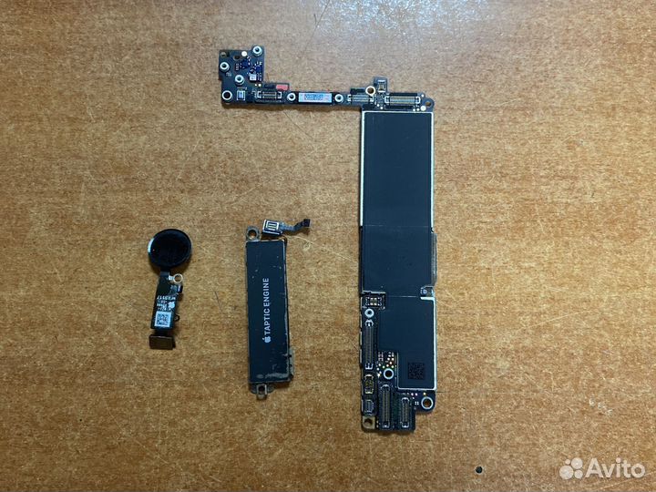 Материнская плата iPhone 8 64gb с TouchID и вибро