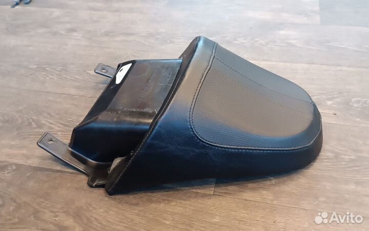 Harley Davidson V-ROD, пассажирское сидение