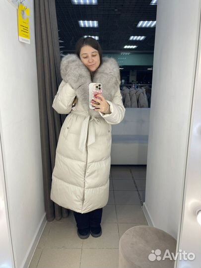 Пуховик зимний с мехом песца