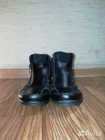 Продам демисезонную обувь