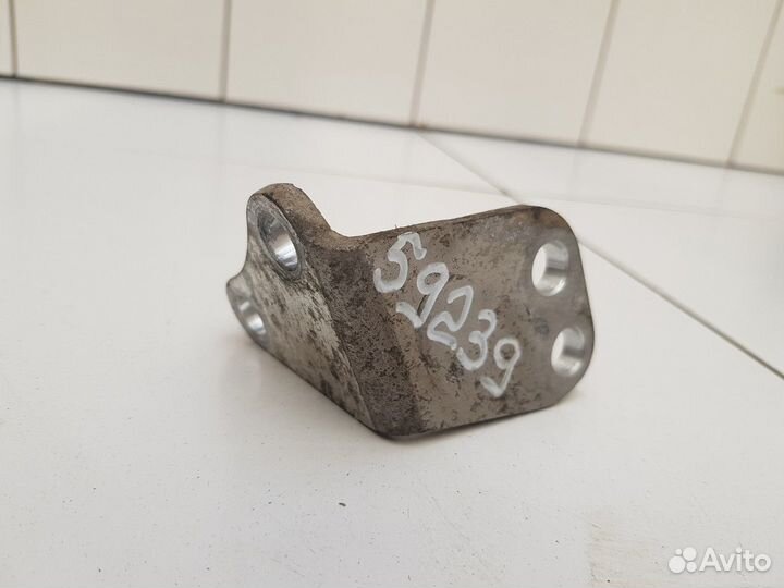 Кронштейн раздатачной коробки (Geely Atlas)