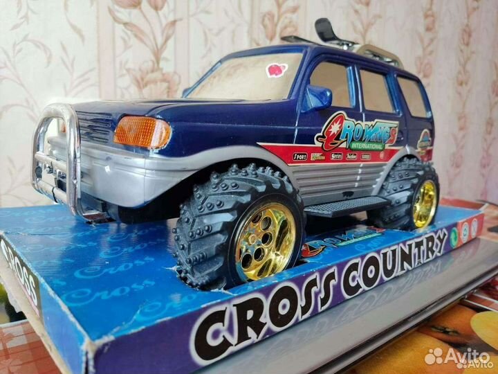 Детская машинка игрушечная