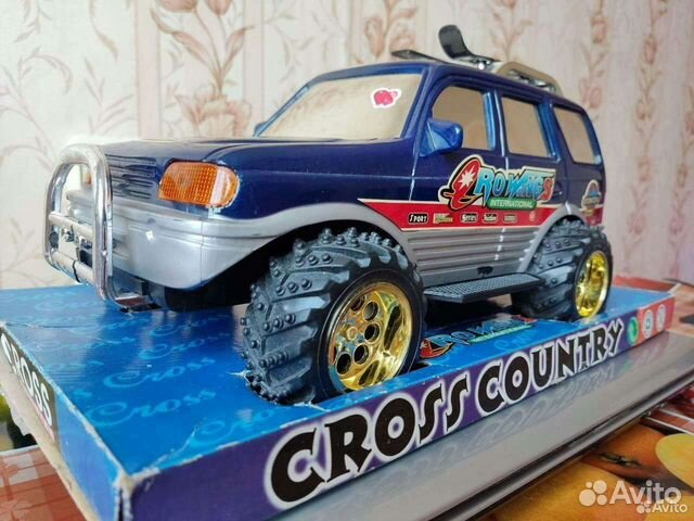 Детская машинка игрушечная