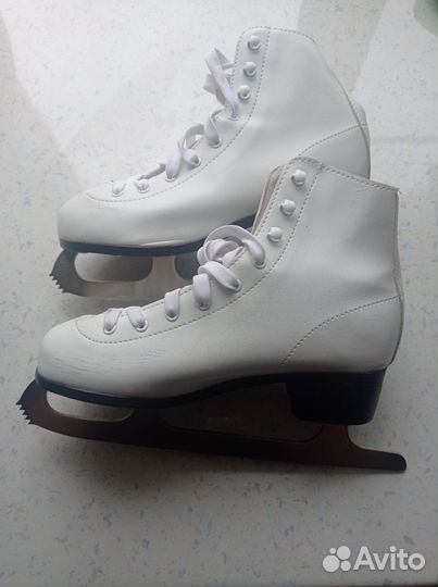 Коньки женские