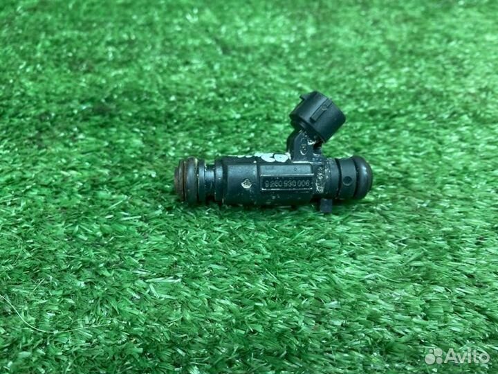 Форсунка топливная Kia Cerato 1