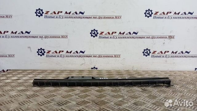 Направляющая стекла двери правая Man Tgs