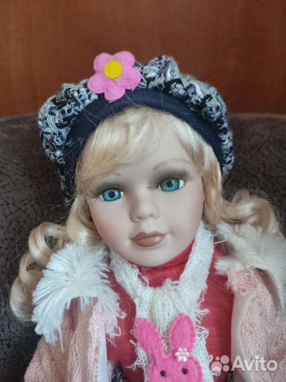 Кукла фарфоровая коллекционная