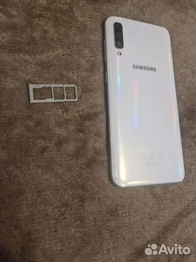 Samsung Galaxy A50, 6/128 ГБ