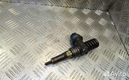 Форсунка дизельная skoda fabia 2 (9BN23AL01)