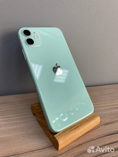 iPhone 11, 64 ГБ
